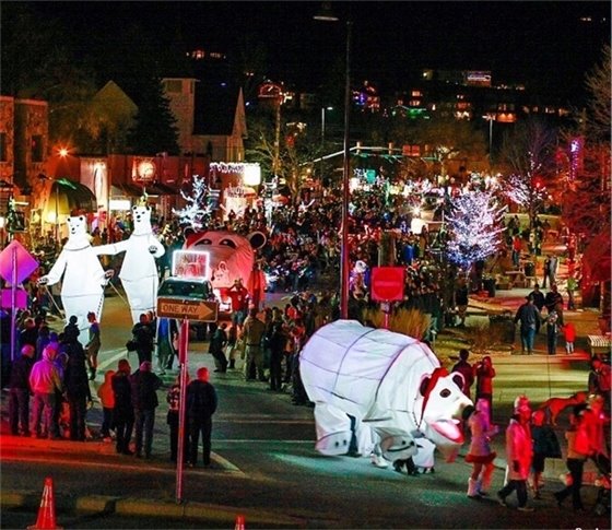 Holiday Parade of Lights